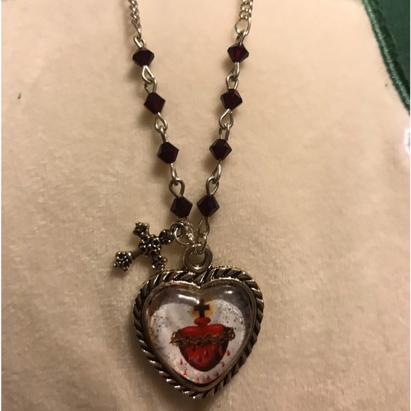 Flaming heart necklace with a cross charm - Picture 10 of 12